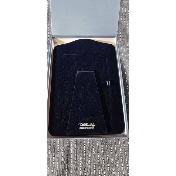 Williamsburg Reed & Barton Silverplate 4x6 "Farmyard Friends" Picture Frame - Picture 3 of 7